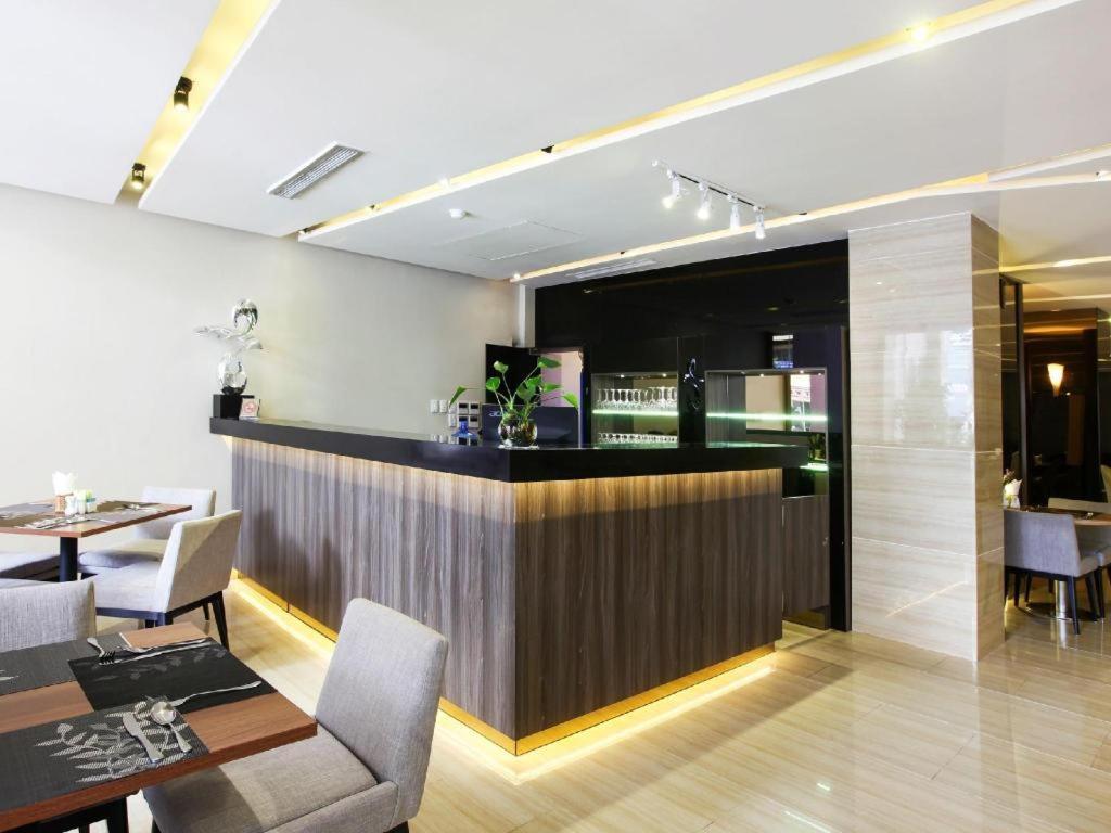 Lavender Boutique Hotel Хошимин Екстериор снимка
